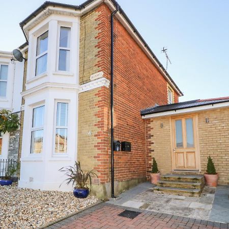 Dovedale Villa Ryde  Luaran gambar