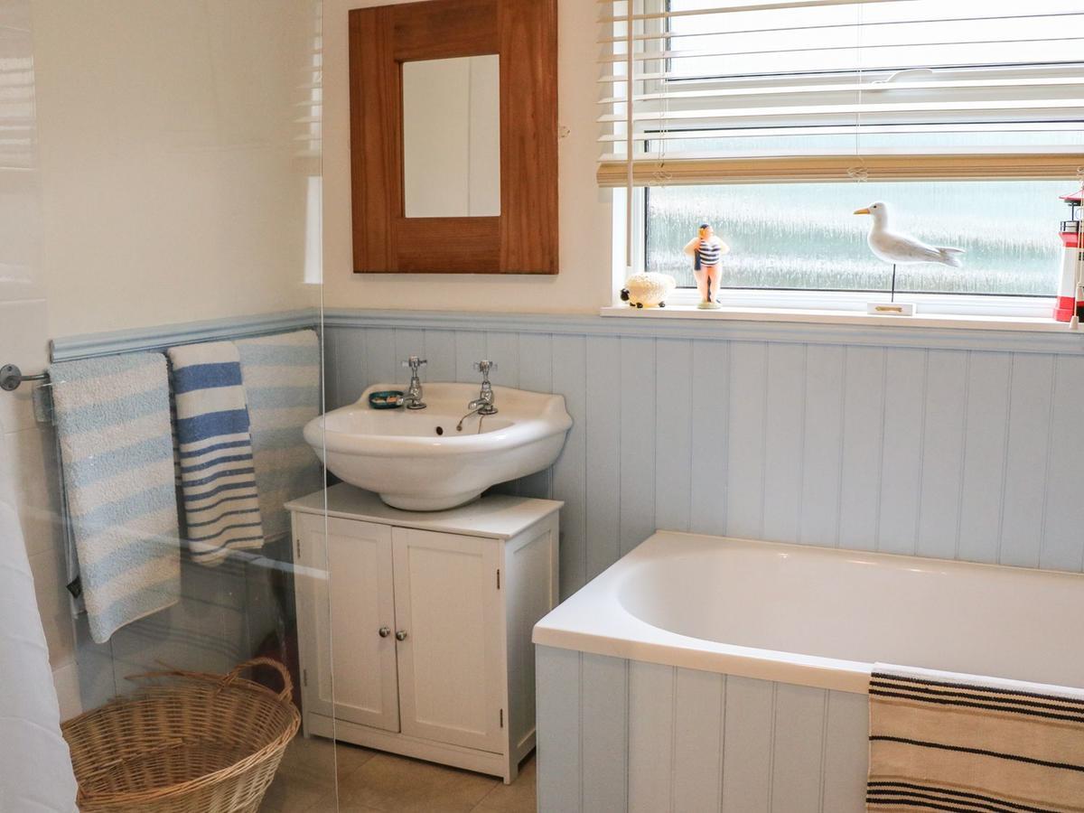 Dovedale Villa Ryde  Luaran gambar